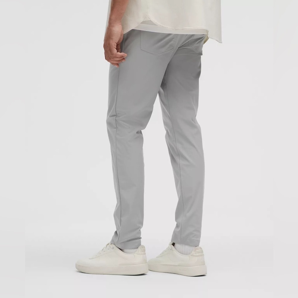 ABC Slim-Fit 5 Pocket Pant 32
Warpstreme